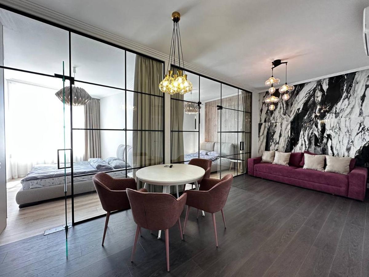 Sea Symphony 3-Bedrooms Lux Apartment 敖德萨 外观 照片