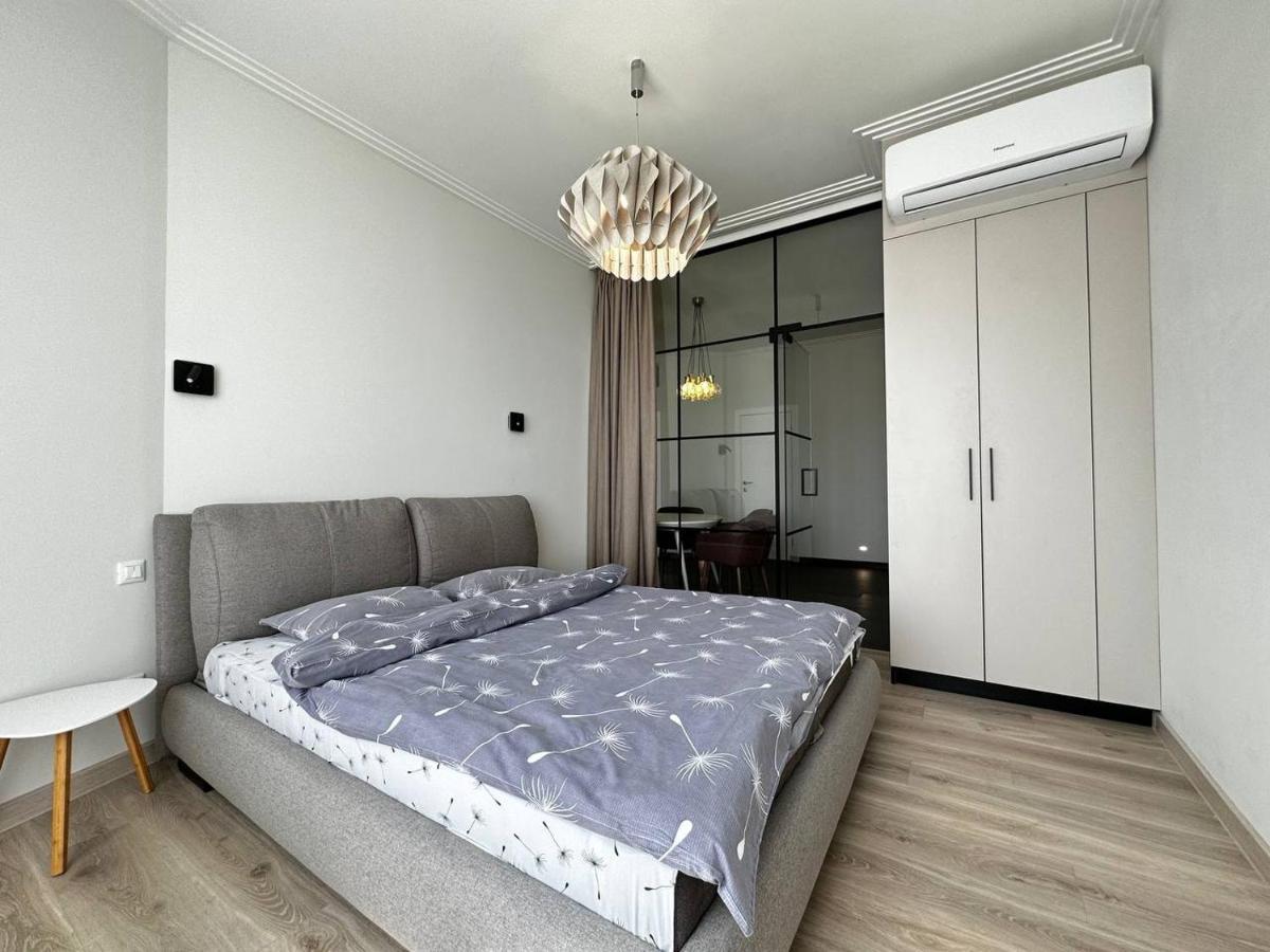 Sea Symphony 3-Bedrooms Lux Apartment 敖德萨 外观 照片