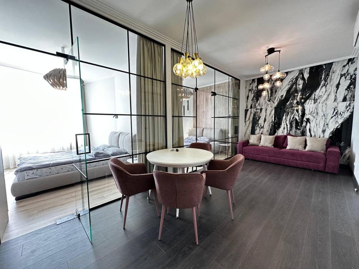 Sea Symphony 3-Bedrooms Lux Apartment 敖德萨 外观 照片