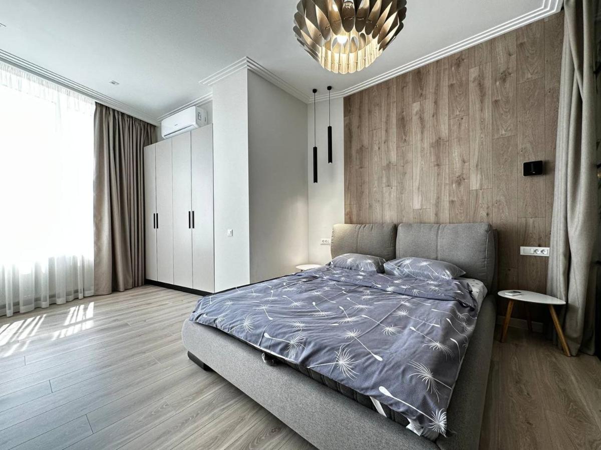 Sea Symphony 3-Bedrooms Lux Apartment 敖德萨 外观 照片